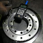 用在汽車吊旋轉臂上的小型齒輪式回轉驅(qū)動