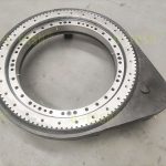 根據(jù)用戶需求對回轉(zhuǎn)驅(qū)動的輸入端進行特殊設(shè)計